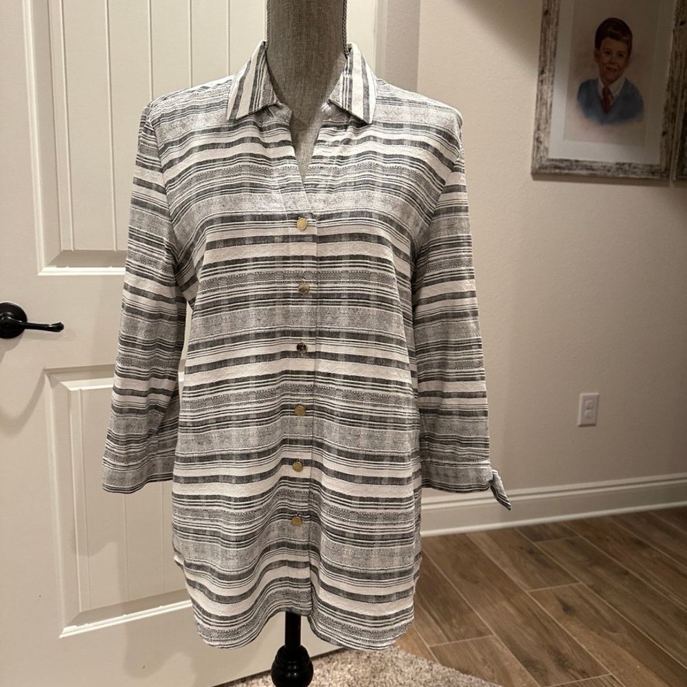 Anne Klein Button Up Blouse